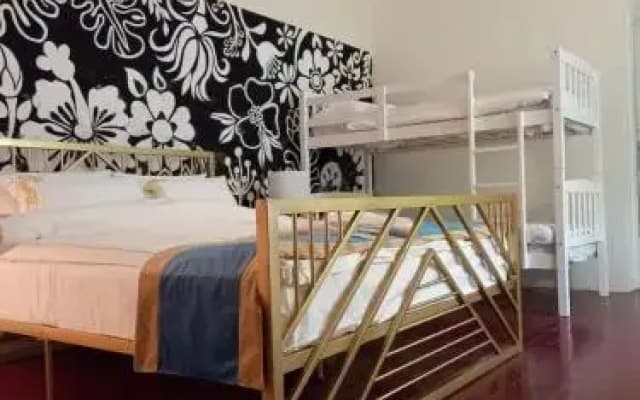 147 Armenian Park Guesthouse - photo 3