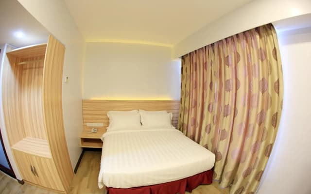 City Garden Hotel - photo 4