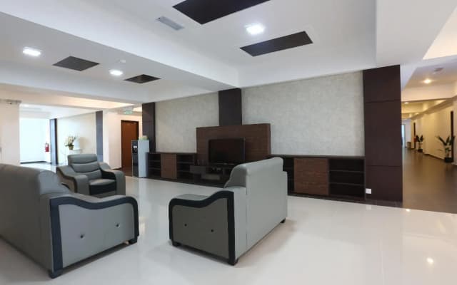 OYO 89888 Dz Residence Guest House - photo 2