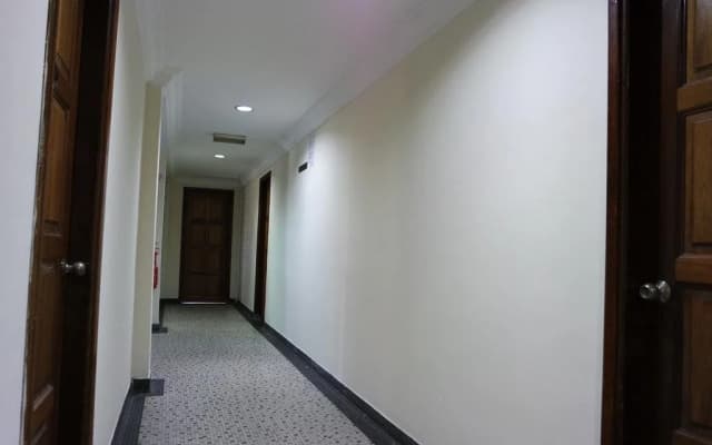 New Caspian Hotel - photo 2