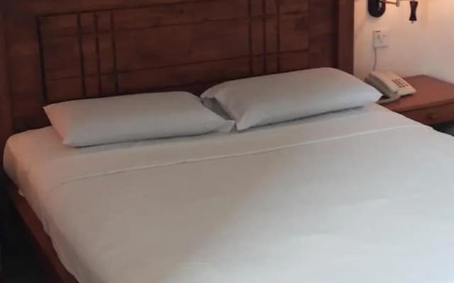 Hotel Holiday Park - photo 5