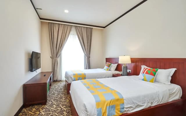 The Platinum Hotel & Suites - photo 5