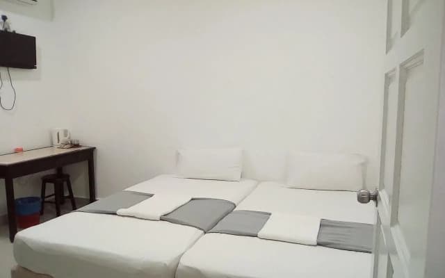 MN Ferringhi Inn - photo 4