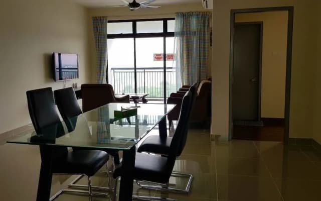 Ayer at 8 Putrajaya Guesthouse - photo 4