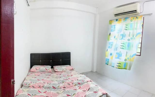 Homestay Villa Teluk Batik - photo 2