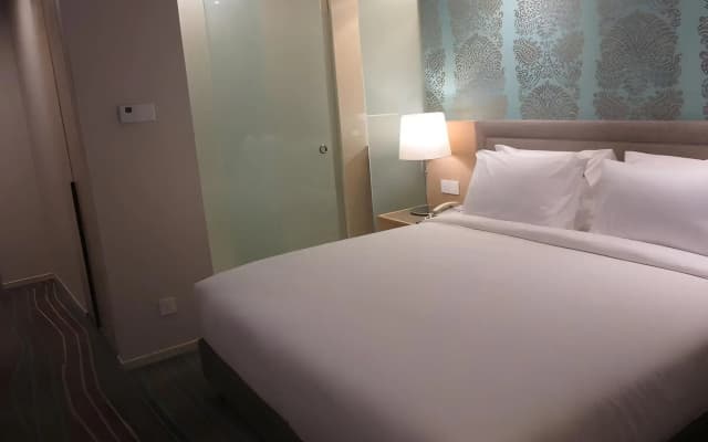 Cosmo Hotel Kuala Lumpur - photo 4