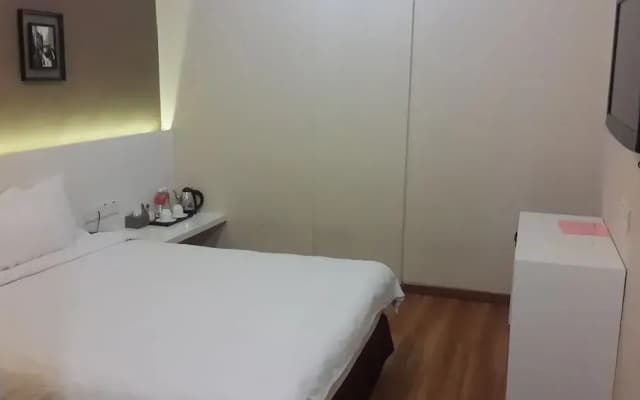Avida Hotel - photo 5
