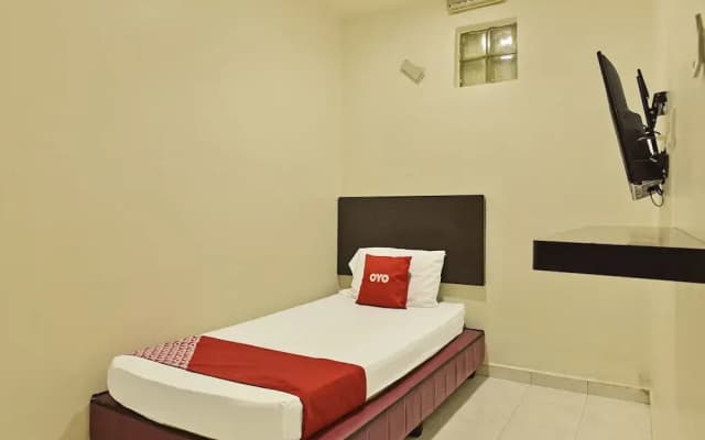 OYO 90806 Rumah Tumpangan Laut Selatan - photo 3