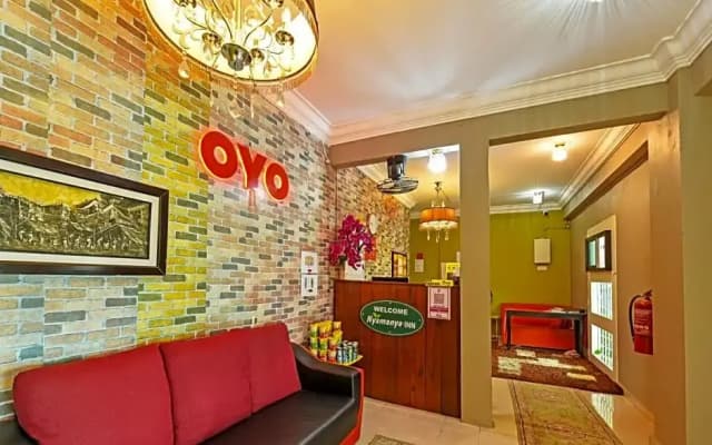 OYO 89694 de Lodge Hotel - photo 2