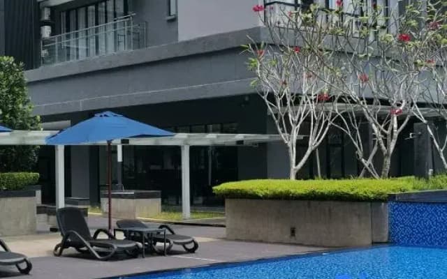 Pool View Geniehome 3BR2B Free Wifi @ Shah Alam Glenmarie - photo 4