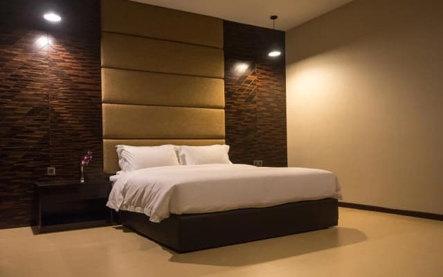 3-Plus Hotel - photo 3