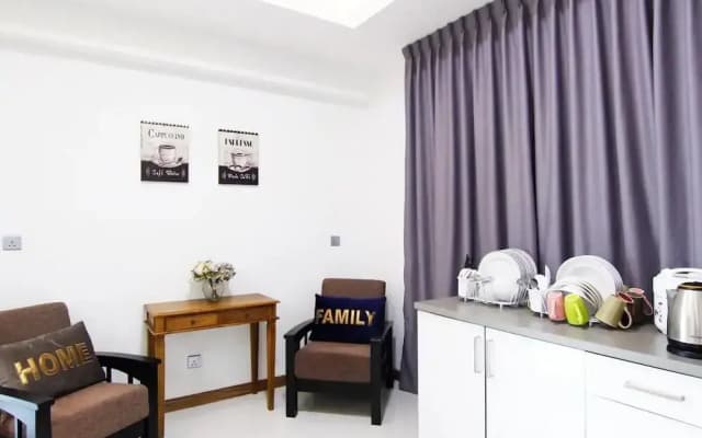 YO.OM Families Gateway Luxury Condo 6-9 Pax - photo 2