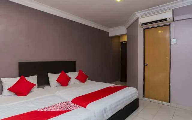 Golden Horse Hotel by OYO Rooms - photo 3