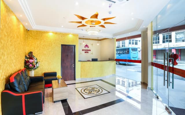 OYO 89387 Sun Keerana Hotel - photo 2