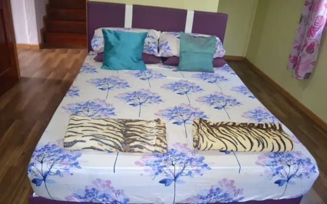 OYO Home  90588 Nadine Guesthouse - photo 2