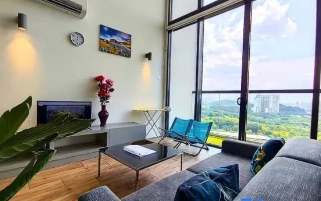 #SP1, Cozy Duplex, Quiet Stay with MRT View - photo 2