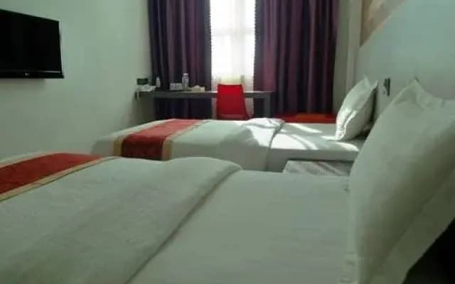 Studio8 Inn - photo 4