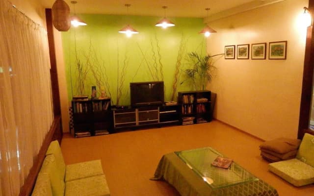 Travellers Planet Hotel & Guest House - photo 2