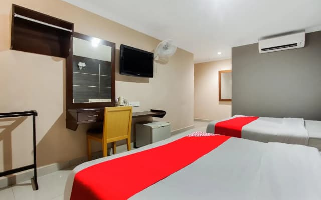 OYO 89518 Sejati Hotel - photo 5