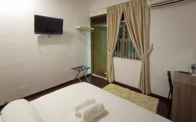 OYO HOME 90260 Natol Homestay London - photo 5