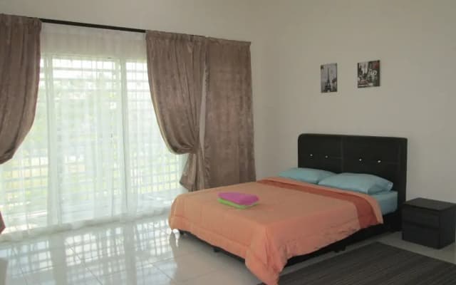 Dzel Homestay Station 18 Ipoh Tiara Lake - photo 3
