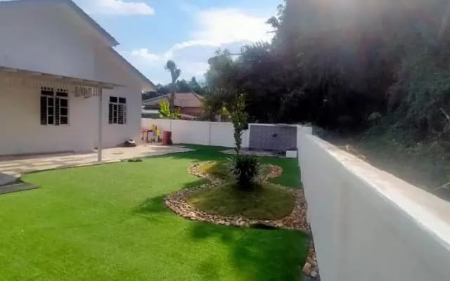 Homestay Aston Garden Kb - photo 4