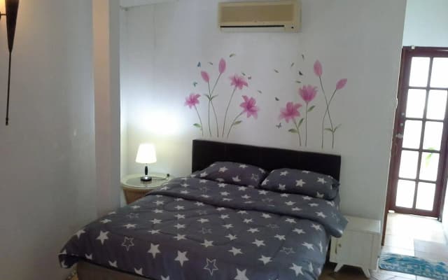 Baan Talay Homestay by the Beach - photo 4