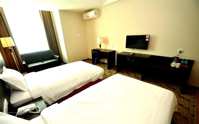 Eminent Hotel - photo 5