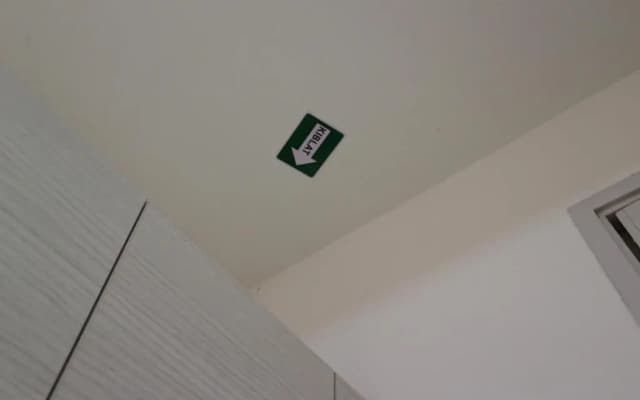 Vince's ICity designer suite central i-city with pool ,wifi free parking - photo 3