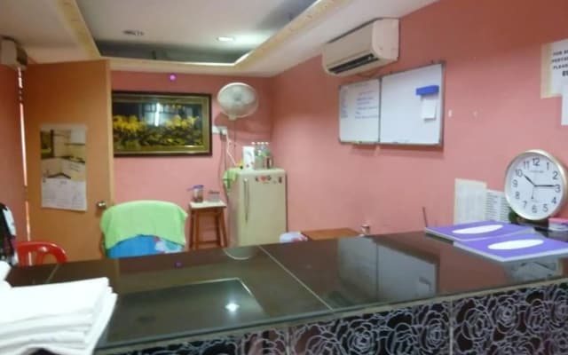 Batu Caves Budget Hotel - photo 2