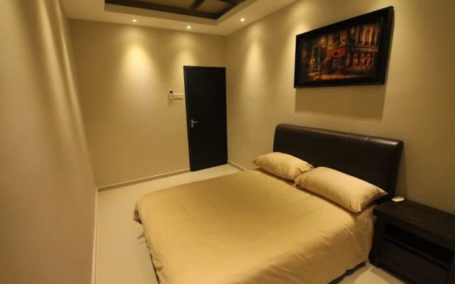 Ian's 5th Home - photo 2