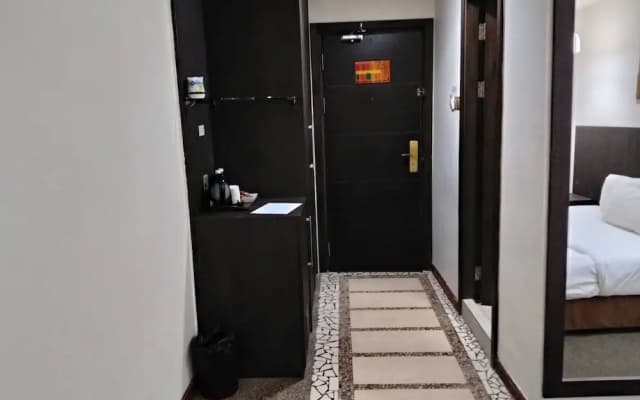 Townhouse Near Tanjung Batu Formerly 900 Inn - photo 3