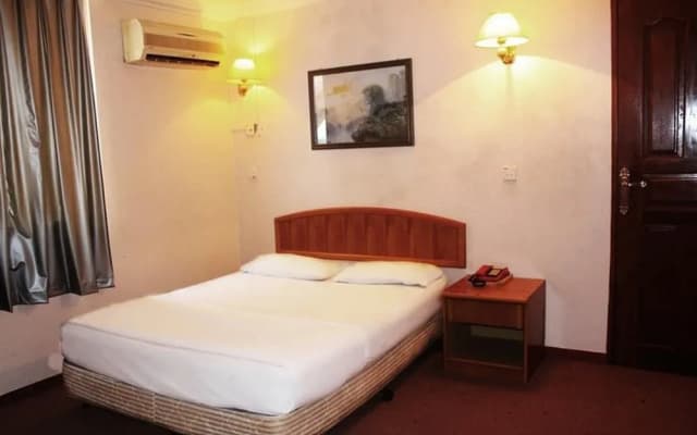 Golden Palms Hotel - photo 5