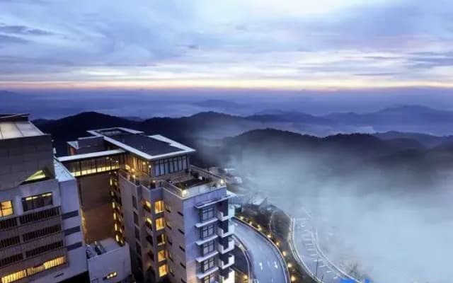 Genting Highlands Peak 8PaxCozyHome by Emerald Homes - photo 2