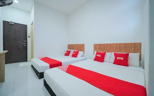 OYO 89820 Sp Berlian Inn - photo 5