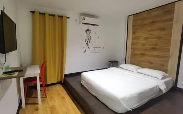 OYO HOME 90667 Chen Room Bs - photo 5