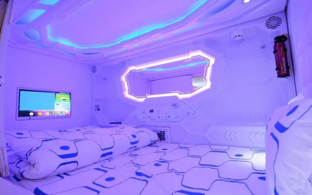 Audrey Capsule Hostel - photo 3