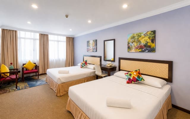 Royal Queenspark Hotel - photo 5