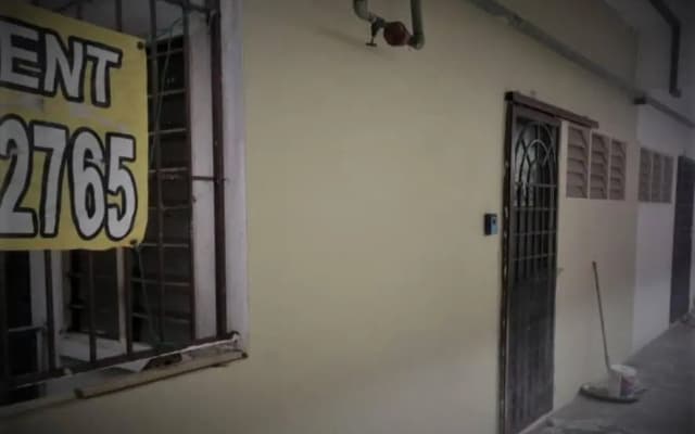 Budget Homestay Impiana Adril - photo 3