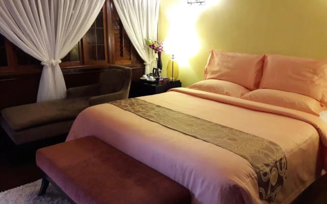 Shah's Beach Resort - photo 3