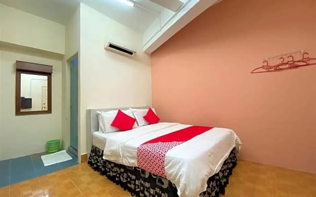 OYO 89540 B Hotel Penang - photo 5
