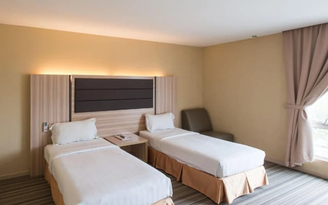 Palette Kota Kinabalu Near by Imago Shopping Mall Formerly Zara's Boutique Hotel - photo 3