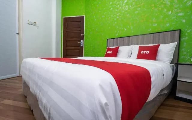 69 Room 4 Stay by OYO Rooms - photo 3