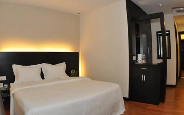 H-5 Inn - photo 3