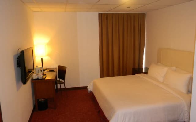 Jewels Hotel - photo 3