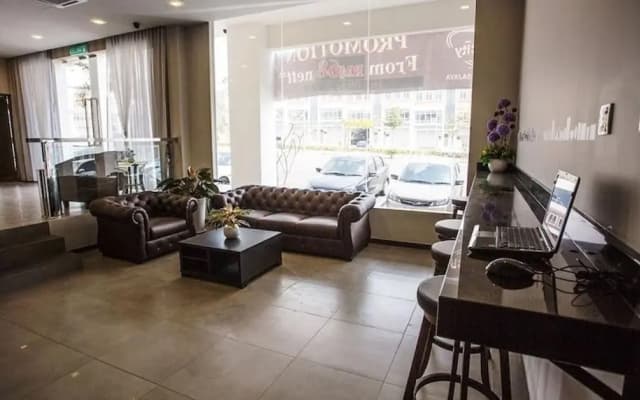 Victory City Hotel Crystal Bay - photo 4