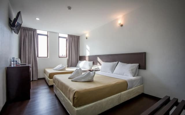 Georgetown Inn by Sky Hive - photo 5