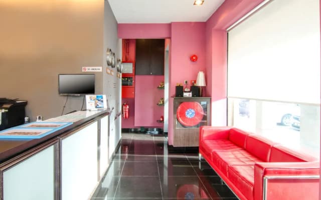 OYO 272 I Hotel - photo 4