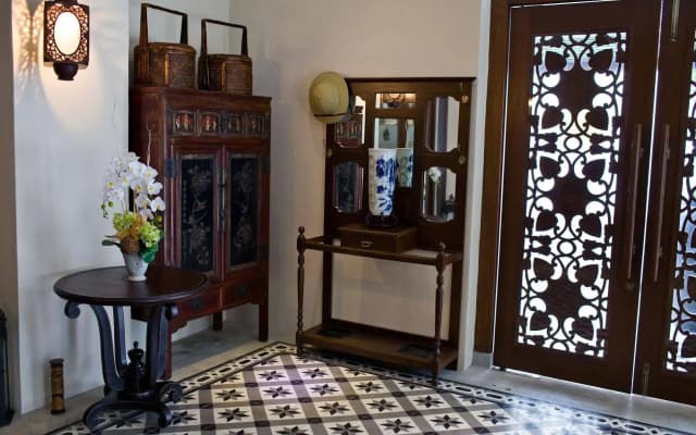 Campbell House - photo 2