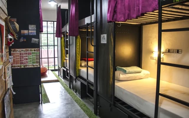Roomies Boutique Bed & Breakfast - Hostel - photo 4